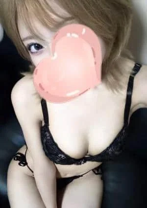 まな【本指名率トップランク♡激カワ素人系美女】